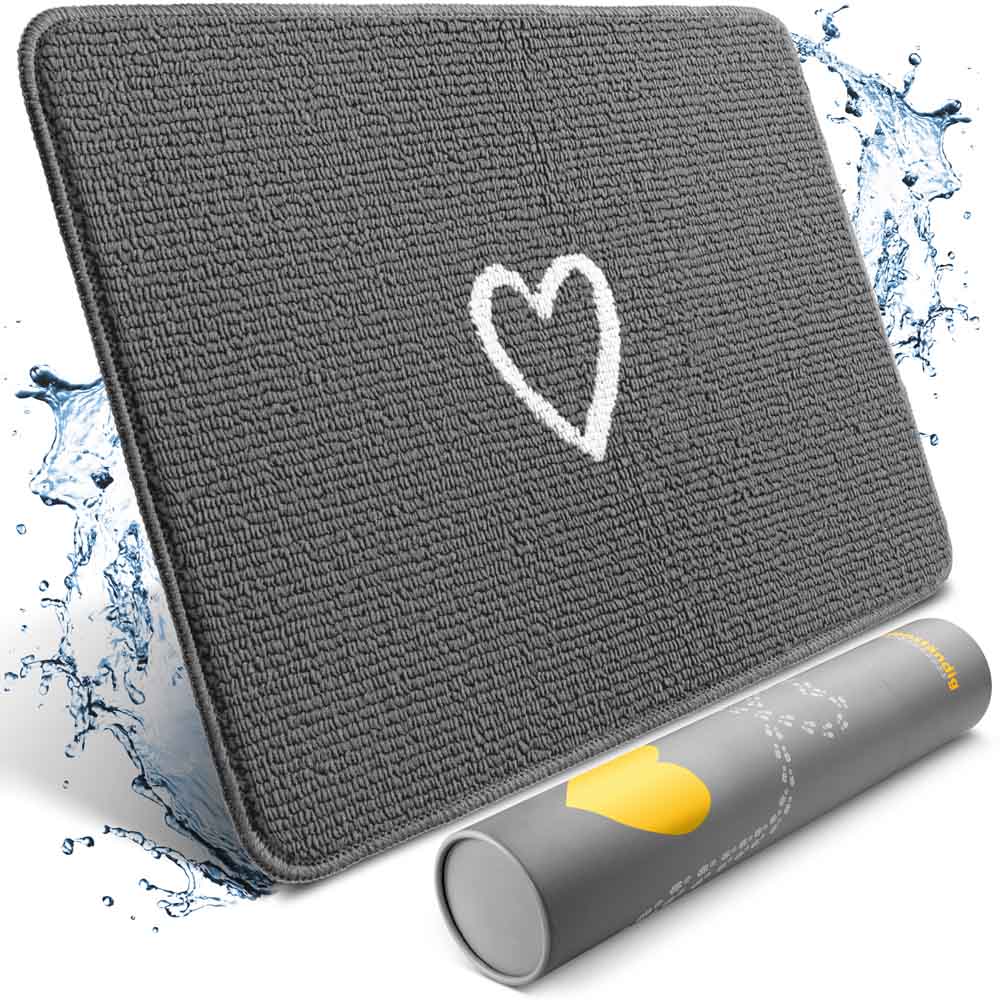 graue rutschfeste fussmatte fuer innen mit weissem herzmotiv von bodenstaendig, saugfaehig und schnell trocknend gegen nasse schuhe