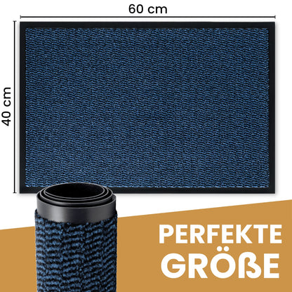 Blaue Fußmatte von oben mit Maßen 60 x 40 cm, davor eine aufgerollte Matte, Text: Perfekte Größe