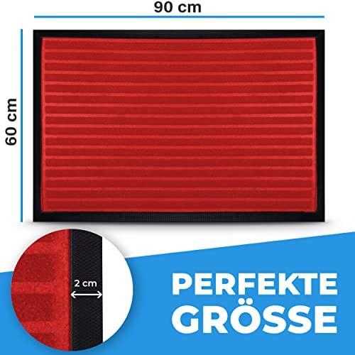 Rote Fussmatte 90x60 cm mit streifenstruktur und 2-cm Randdetail, ideal fuer grosse Eingangsbereiche.