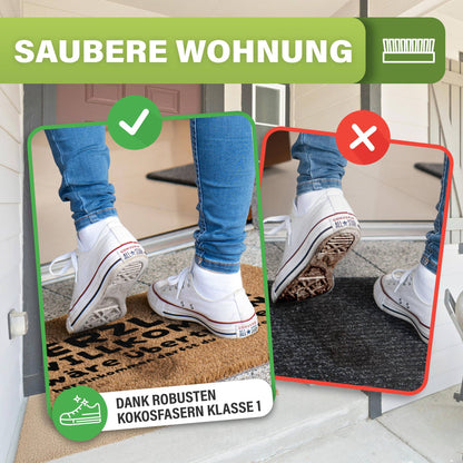 Kokos Fußmatte vor der Tür: Weiße Turnschuhe bleiben sauber, daneben ein verschmutzter Schuh auf einer dunklen Matte