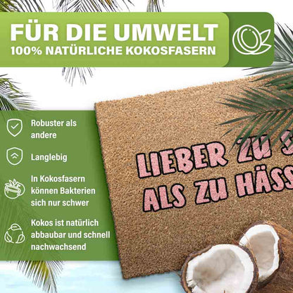 umweltfreundliche kokos fussmatte mit rosa spruch und vorteilen wie robust langlebig bakterienarm und nachhaltig mit kokosnuss motiv