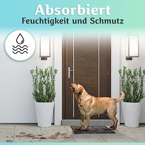Die Fußmatte absorbiert Feuchtigkeit und Schmutz und hält den Eingangsbereich auch bei nassen Pfoten sauber und trocken.