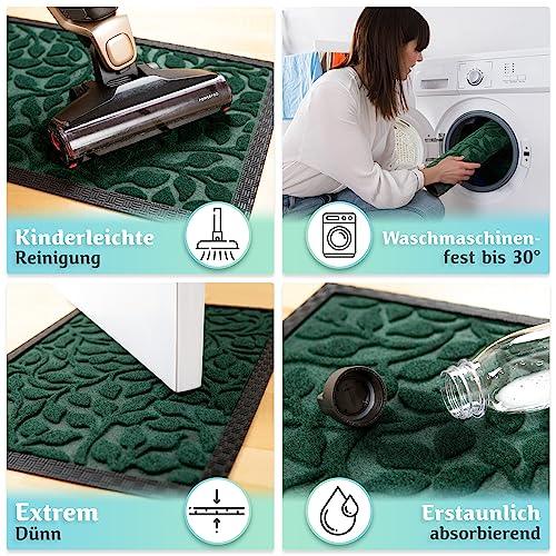 Die grüne Fußmatte ist leicht zu reinigen, waschmaschinenfest bis 30 Grad, extrem dünn und nimmt Flüssigkeiten zuverlässig auf.