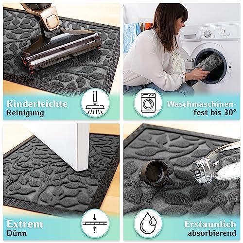 Die Fußmatte lässt sich leicht reinigen, ist bis 30 Grad waschbar, extrem dünn und nimmt Feuchtigkeit zuverlässig auf.