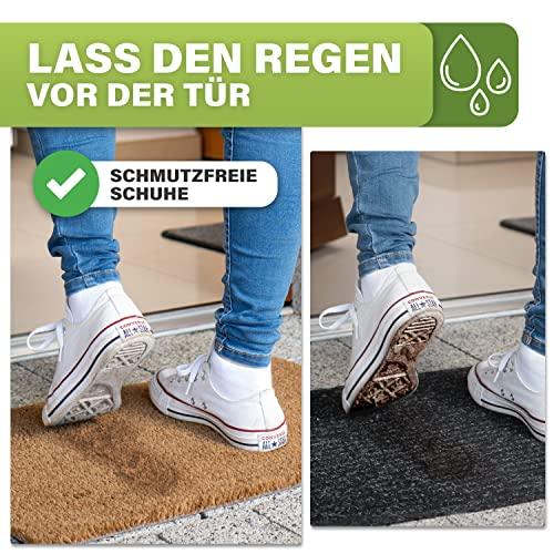 Die Kokosmatte hält Regen und Schmutz effektiv ab, was im direkten Vergleich zu schmutzfreien Schuhen führt.